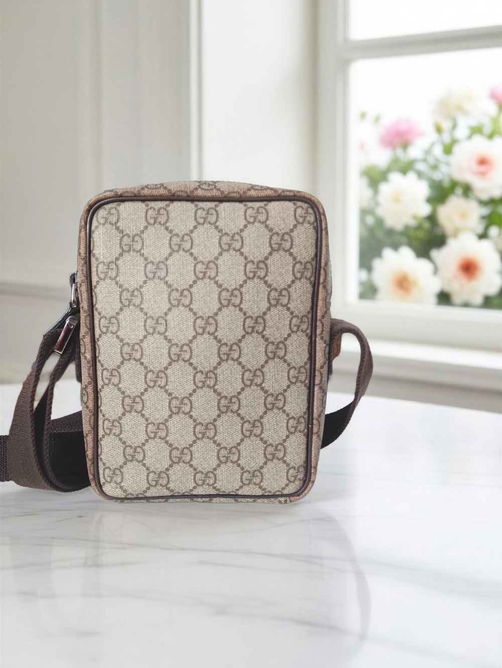 Gucci GG Supreme Canvas Messenger Bag Brown Leather Crossbody ✨ - Picture 10 of 16
